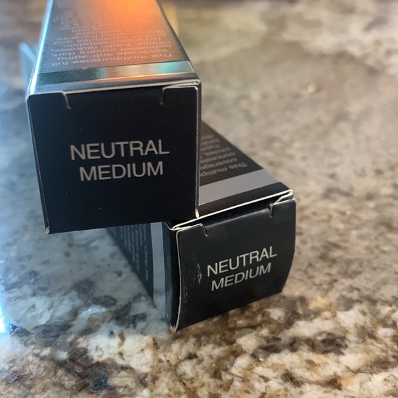 it Cosmetics Super Size Bye Bye Under Eye Full Coverage Waterproof Concealer Duo - Picture 6 of 6